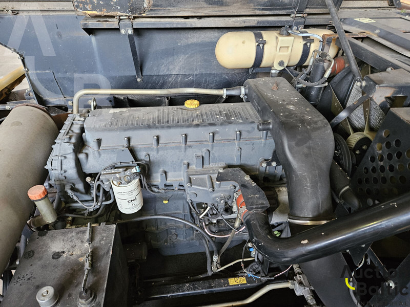 Θεριζοαλωνιστική μηχανή για τη μεταφορά τροφίμων New Holland CR 9080: φωτογραφία 16 Θεριζοαλωνιστική μηχανή για τη μεταφορά τροφίμων New Holland CR 9080: φωτογραφία 16