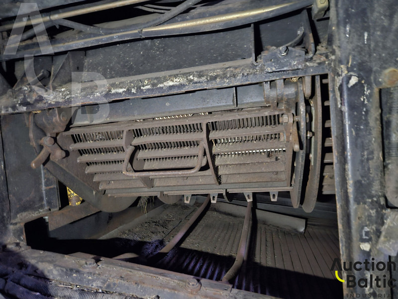 Θεριζοαλωνιστική μηχανή για τη μεταφορά τροφίμων New Holland CR 9080: φωτογραφία 15 Θεριζοαλωνιστική μηχανή για τη μεταφορά τροφίμων New Holland CR 9080: φωτογραφία 15