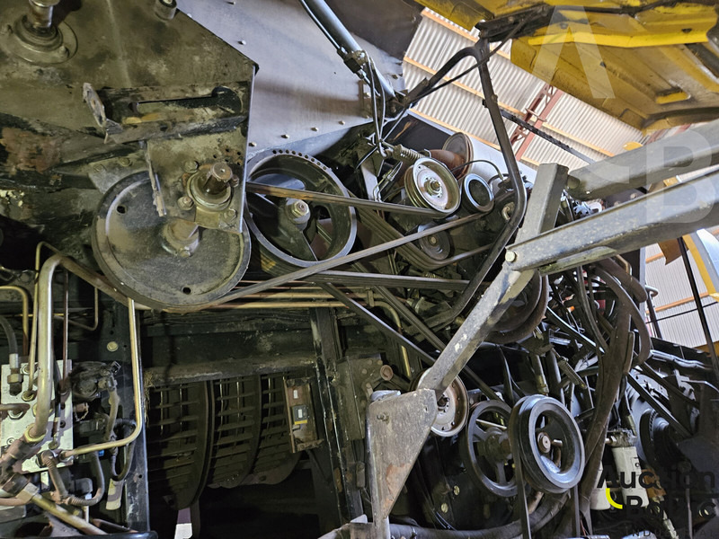 Θεριζοαλωνιστική μηχανή για τη μεταφορά τροφίμων New Holland CR 9080: φωτογραφία 20 Θεριζοαλωνιστική μηχανή για τη μεταφορά τροφίμων New Holland CR 9080: φωτογραφία 20