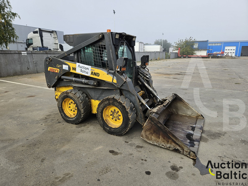New Holland LS 160 - Φορτωτής πλάγιας ολίσθησης: φωτογραφία 1 New Holland LS 160 - Φορτωτής πλάγιας ολίσθησης: φωτογραφία 1