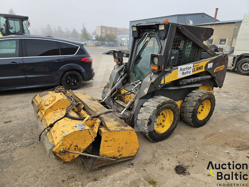 New Holland LS 160 - Φορτωτής πλάγιας ολίσθησης: φωτογραφία 4 New Holland LS 160 - Φορτωτής πλάγιας ολίσθησης: φωτογραφία 4