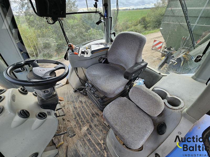 New Holland T 8040 - Τρακτέρ: φωτογραφία 5 New Holland T 8040 - Τρακτέρ: φωτογραφία 5