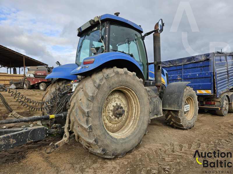 New Holland T 8040 - Τρακτέρ: φωτογραφία 4 New Holland T 8040 - Τρακτέρ: φωτογραφία 4