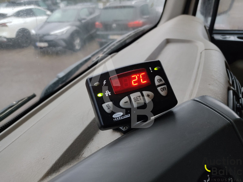 Φορτηγό ψυγείο Renault Midlum 240.18: φωτογραφία 8