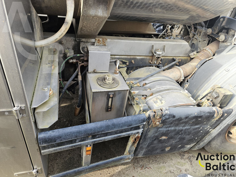 Φορτηγό βυτιοφόρο για τη μεταφορά γάλακτος Scania P 230: φωτογραφία 19