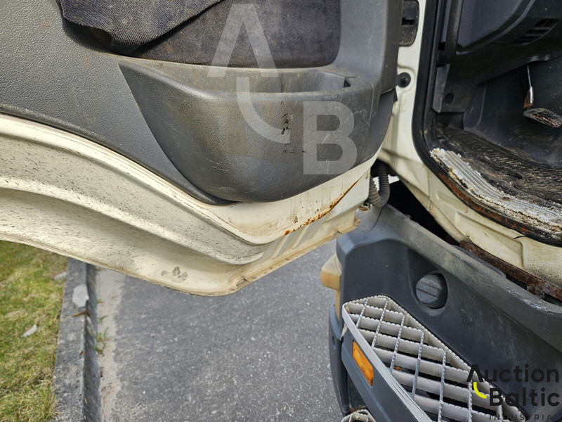 Φορτηγό βυτιοφόρο για τη μεταφορά γάλακτος Scania P 230: φωτογραφία 11