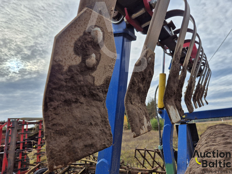 Servis Traktor KZK "Olvia-6A" - Φρεζοσβαρνα: φωτογραφία 3 Servis Traktor KZK "Olvia-6A" - Φρεζοσβαρνα: φωτογραφία 3