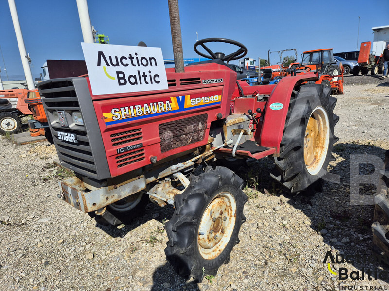 Shibaura SP1540 - Τρακτέρ: φωτογραφία 1 Shibaura SP1540 - Τρακτέρ: φωτογραφία 1
