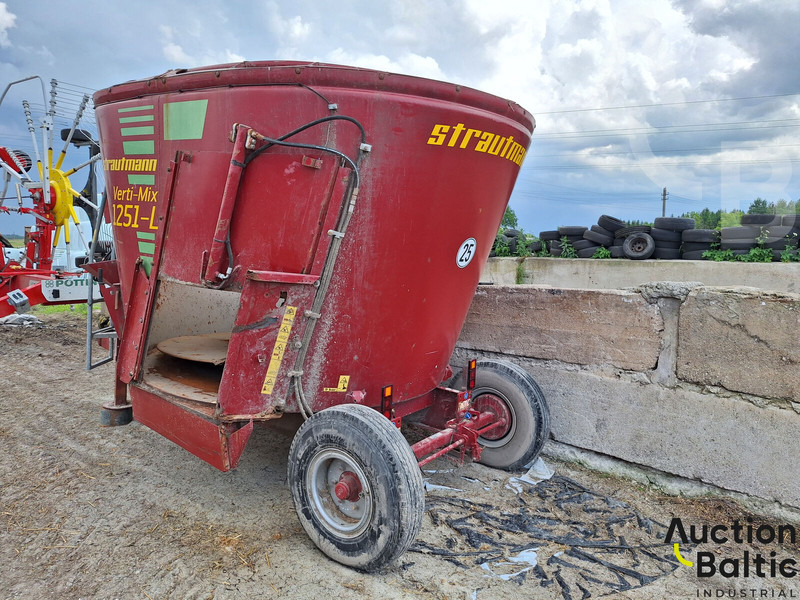 Strautmann VM 1251 L - Μηχανηματα κτηνοτροφιασ: φωτογραφία 5 Strautmann VM 1251 L - Μηχανηματα κτηνοτροφιασ: φωτογραφία 5