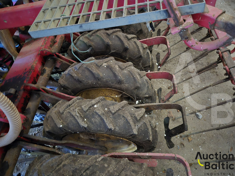 Vaderstad Rapid 600f - Μηχανήματα σποράς: φωτογραφία 5 Vaderstad Rapid 600f - Μηχανήματα σποράς: φωτογραφία 5