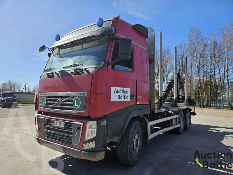 Volvo FH16 - Δασική ρυμούλκα: φωτογραφία 2 Volvo FH16 - Δασική ρυμούλκα: φωτογραφία 2
