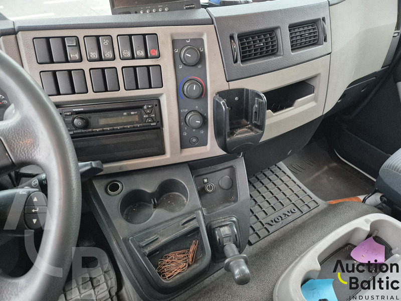 Φορτηγό κόφα Volvo FL240: φωτογραφία 8