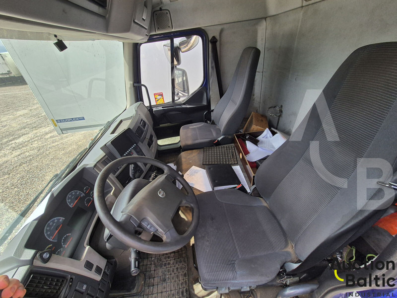 Volvo FL240 - Φορτηγό κόφα: φωτογραφία 4 Volvo FL240 - Φορτηγό κόφα: φωτογραφία 4