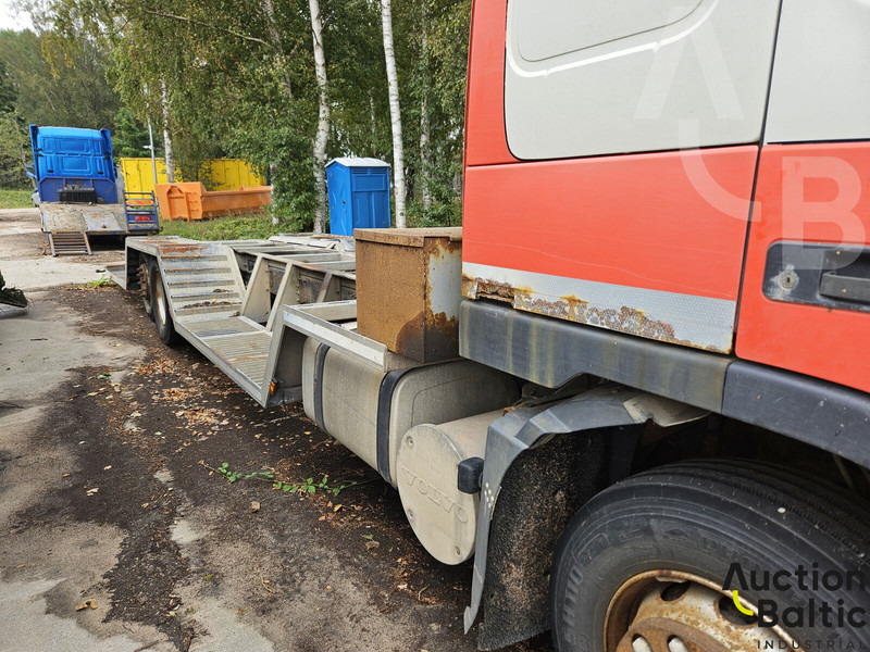 Volvo FM12 - Φορτηγό αυτοκινητάμαξα: φωτογραφία 3 Volvo FM12 - Φορτηγό αυτοκινητάμαξα: φωτογραφία 3
