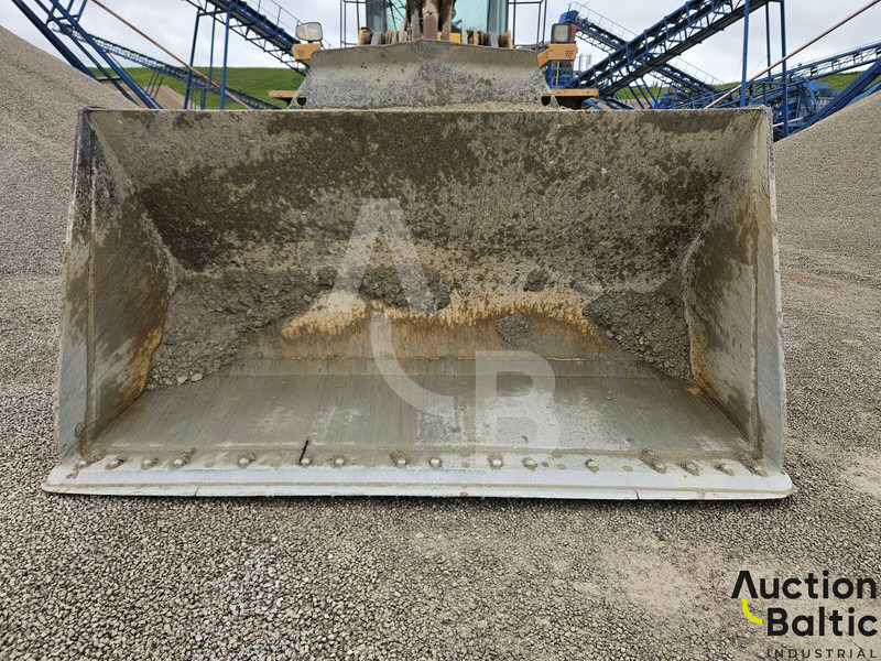 Volvo L 180 F - Ελαστιχοφόρος φορτωτής: φωτογραφία 5 Volvo L 180 F - Ελαστιχοφόρος φορτωτής: φωτογραφία 5