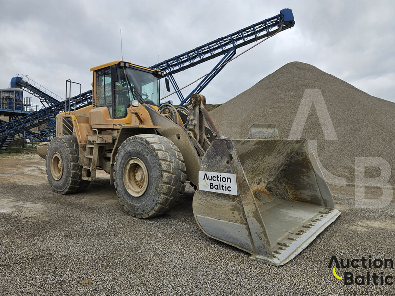 Volvo L 180 F - Ελαστιχοφόρος φορτωτής: φωτογραφία 1 Volvo L 180 F - Ελαστιχοφόρος φορτωτής: φωτογραφία 1