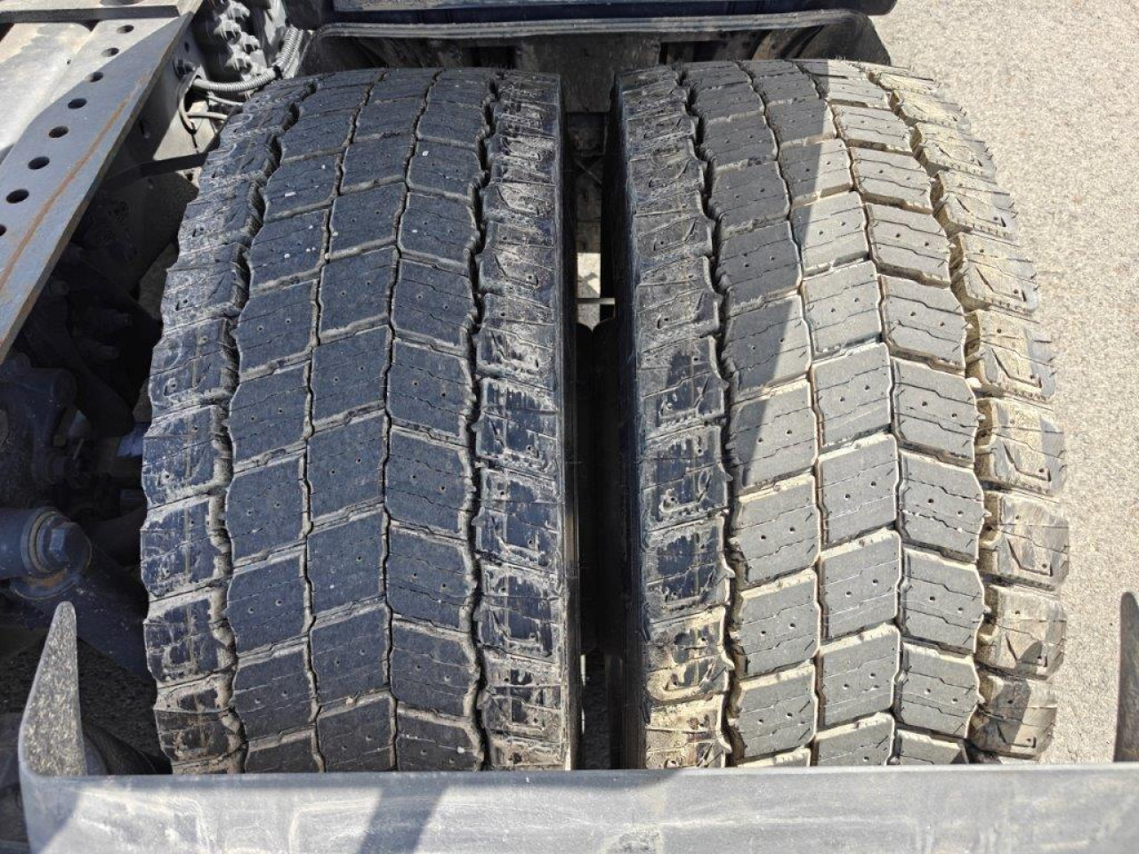 IVECO S-Way AS440S46T/P2LNG Euro6 Intarder Klima - Τράκτορας: φωτογραφία 4 IVECO S-Way AS440S46T/P2LNG Euro6 Intarder Klima - Τράκτορας: φωτογραφία 4