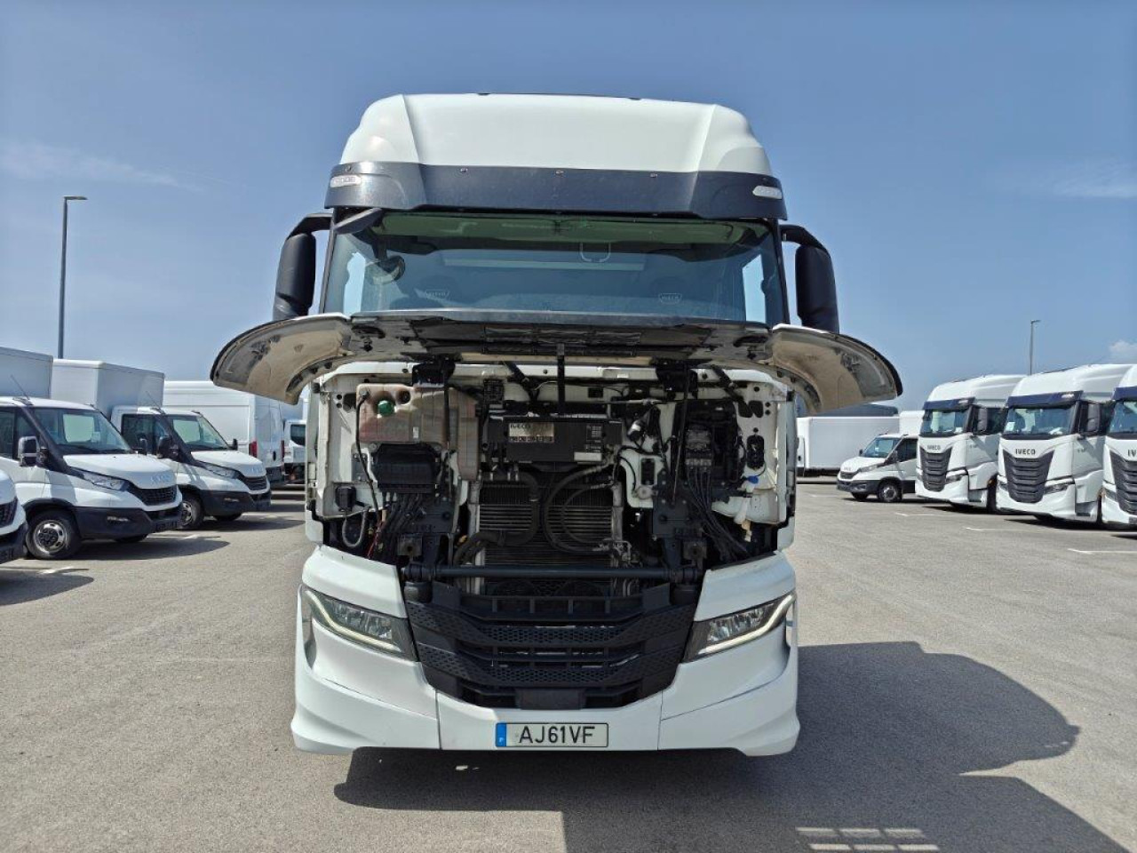 IVECO S-Way AS440S46T/P2LNG Euro6 Intarder Klima - Τράκτορας: φωτογραφία 2 IVECO S-Way AS440S46T/P2LNG Euro6 Intarder Klima - Τράκτορας: φωτογραφία 2