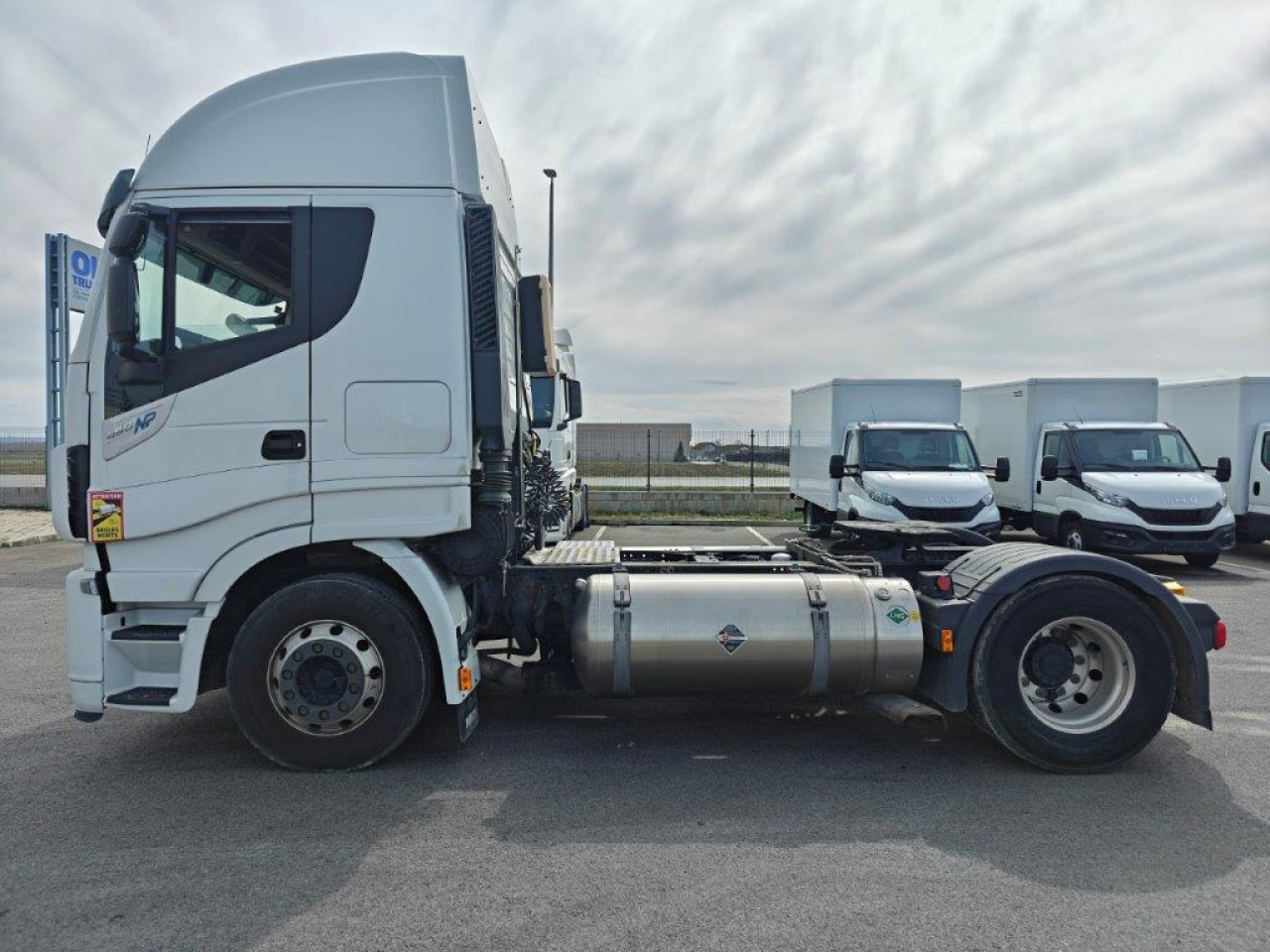 Μίσθωση IVECO Stralis AS440S46T/PLNG Intarder Klima Luftfeder ZV IVECO Stralis AS440S46T/PLNG Intarder Klima Luftfeder ZV: φωτογραφία 17 Μίσθωση IVECO Stralis AS440S46T/PLNG Intarder Klima Luftfeder ZV IVECO Stralis AS440S46T/PLNG Intarder Klima Luftfeder ZV: φωτογραφία 17