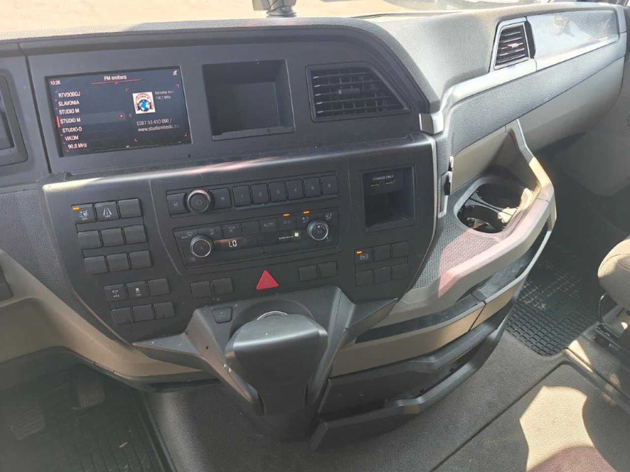 MAN TGX185104x2BLSA Euro6 Luftfeder - Τράκτορας: φωτογραφία 2 MAN TGX185104x2BLSA Euro6 Luftfeder - Τράκτορας: φωτογραφία 2