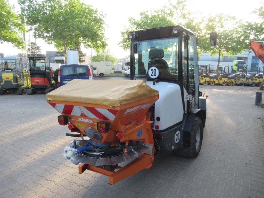 GiANT V452T X-Tra HD Kehrmaschine/Streuer - Ελαστιχοφόρος φορτωτής: φωτογραφία 3 GiANT V452T X-Tra HD Kehrmaschine/Streuer - Ελαστιχοφόρος φορτωτής: φωτογραφία 3