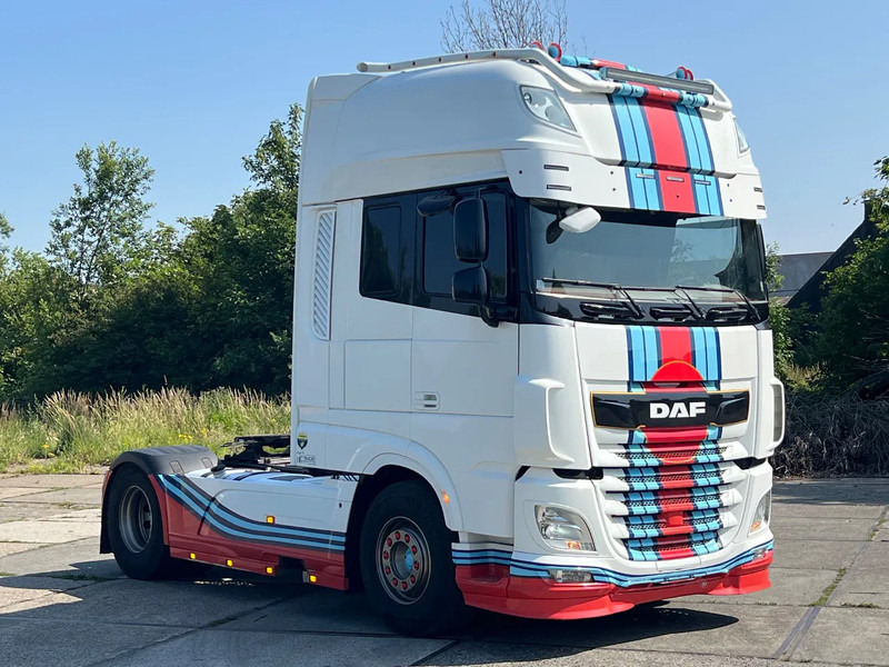 DAF XF 530 MARTINI RACING XF530 full options - Τράκτορας: φωτογραφία 2 DAF XF 530 MARTINI RACING XF530 full options - Τράκτορας: φωτογραφία 2
