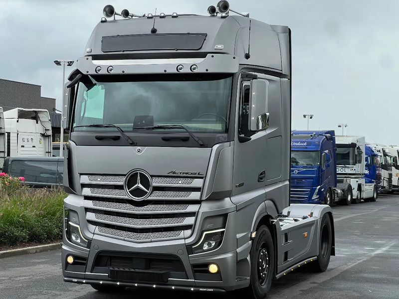 Mercedes-Benz Actros 1863 GIGASPACE*ACTROS L 1863*Full OPTIONS* - Τράκτορας: φωτογραφία 1 Mercedes-Benz Actros 1863 GIGASPACE*ACTROS L 1863*Full OPTIONS* - Τράκτορας: φωτογραφία 1