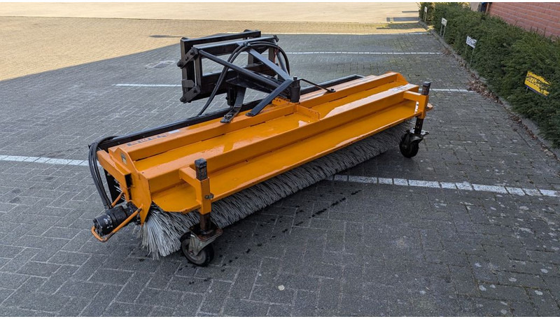 Bema Bema 25 Veegmachine - Μηχάνημα καθαρισμού: φωτογραφία 1 Bema Bema 25 Veegmachine - Μηχάνημα καθαρισμού: φωτογραφία 1