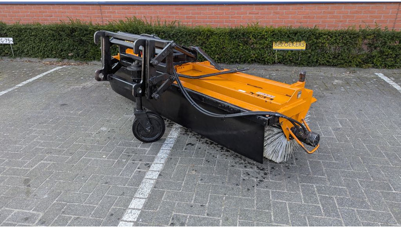 Bema Bema 25 Veegmachine - Μηχάνημα καθαρισμού: φωτογραφία 3 Bema Bema 25 Veegmachine - Μηχάνημα καθαρισμού: φωτογραφία 3