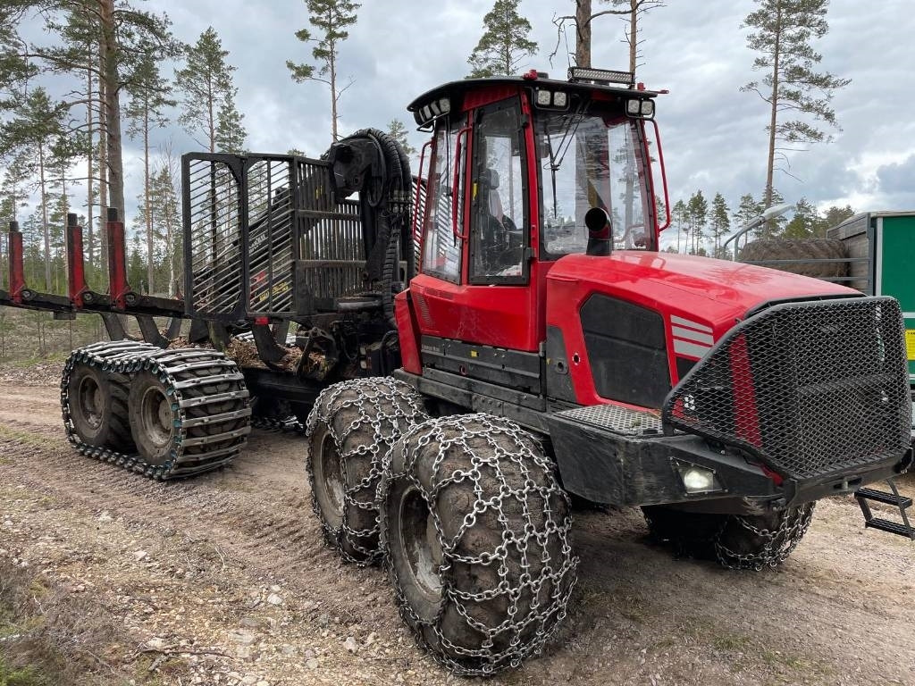 Komatsu 895 - Λαστιχοφόρα προωθητικo - forwarder: φωτογραφία 1 Komatsu 895 - Λαστιχοφόρα προωθητικo - forwarder: φωτογραφία 1