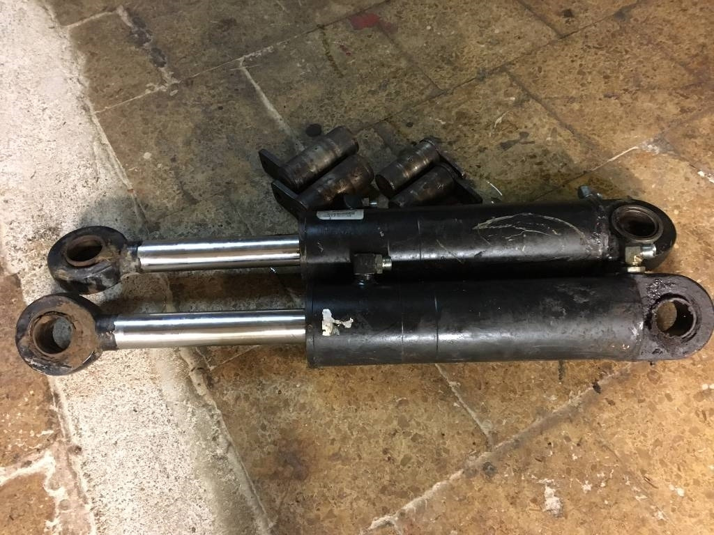 Komatsu Dozer blade - Ισοπεδωτής για Δασικά μηχανήματα: φωτογραφία 4 Komatsu Dozer blade - Ισοπεδωτής για Δασικά μηχανήματα: φωτογραφία 4