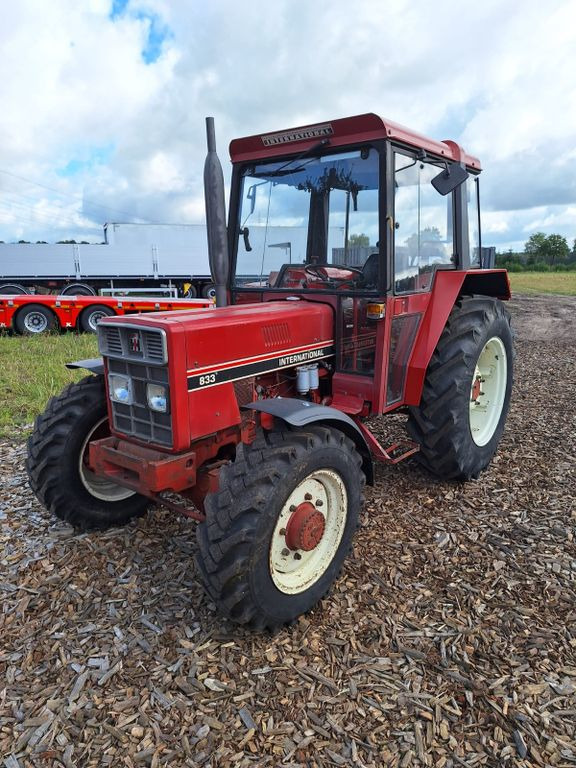 IHC 833 Allrad Kabine - Τρακτέρ: φωτογραφία 1 IHC 833 Allrad Kabine - Τρακτέρ: φωτογραφία 1
