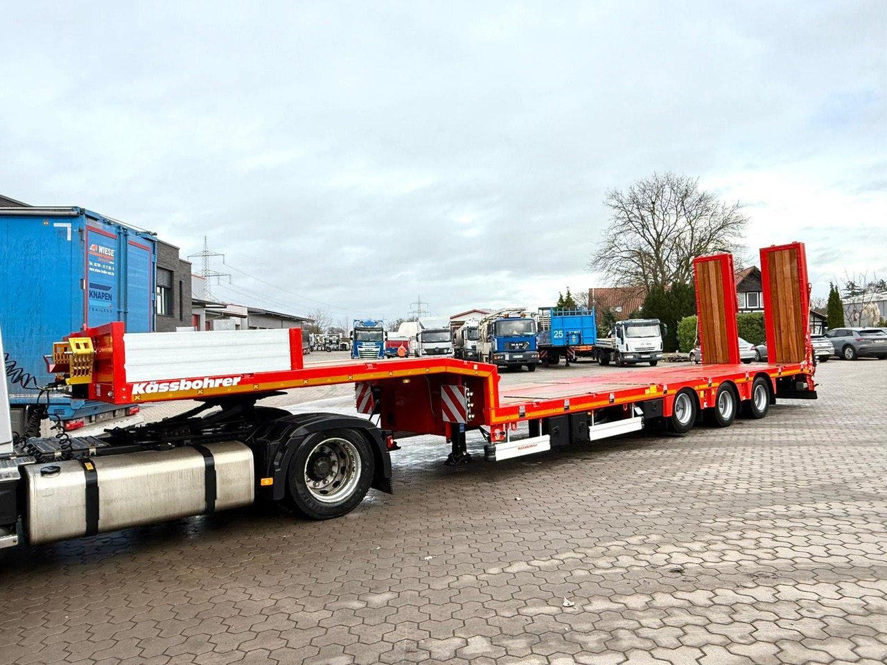 Kässbohrer K.SLS 3 / 0N 18/30 Tieflader mit hydr. Rampen - Επικαθήμενο με χαμηλό δάπεδο: φωτογραφία 3 Kässbohrer K.SLS 3 / 0N 18/30 Tieflader mit hydr. Rampen - Επικαθήμενο με χαμηλό δάπεδο: φωτογραφία 3