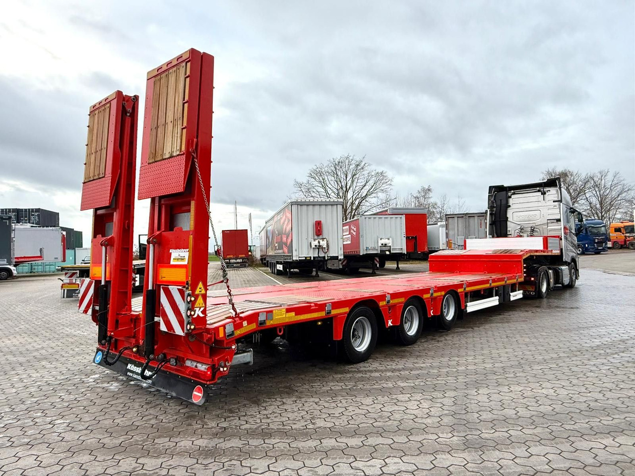 Kässbohrer K.SLS 3 / 0N 18/30 Tieflader mit hydr. Rampen - Επικαθήμενο με χαμηλό δάπεδο: φωτογραφία 2 Kässbohrer K.SLS 3 / 0N 18/30 Tieflader mit hydr. Rampen - Επικαθήμενο με χαμηλό δάπεδο: φωτογραφία 2