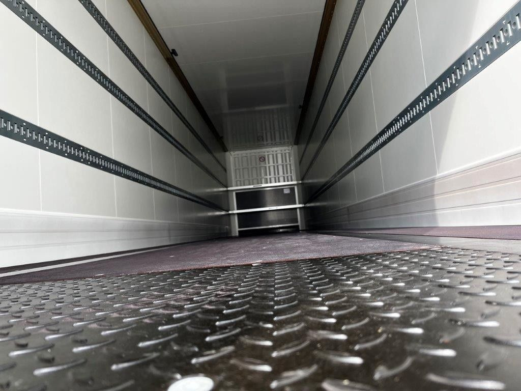 Επικαθήμενο κόφα Krone SZK 18 Koffer Event Mega-Koffer 2.900 mm Höhe: φωτογραφία 8 Επικαθήμενο κόφα Krone SZK 18 Koffer Event Mega-Koffer 2.900 mm Höhe: φωτογραφία 8