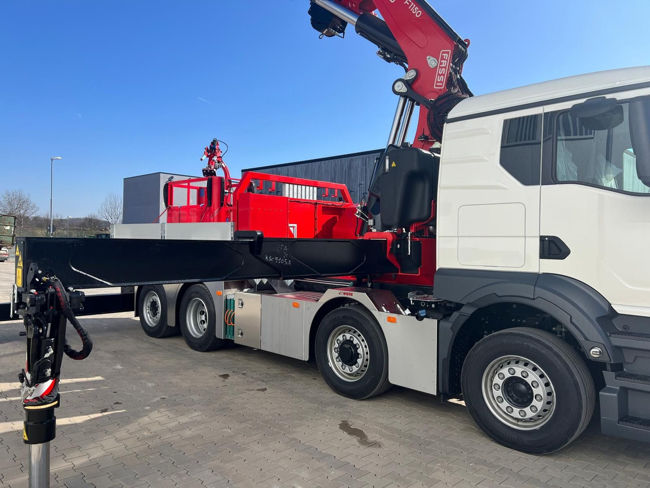 MAN 8x4 Hydro mit F1150 inkl Jib und Winde Korb - Τράκτορας: φωτογραφία 3 MAN 8x4 Hydro mit F1150 inkl Jib und Winde Korb - Τράκτορας: φωτογραφία 3