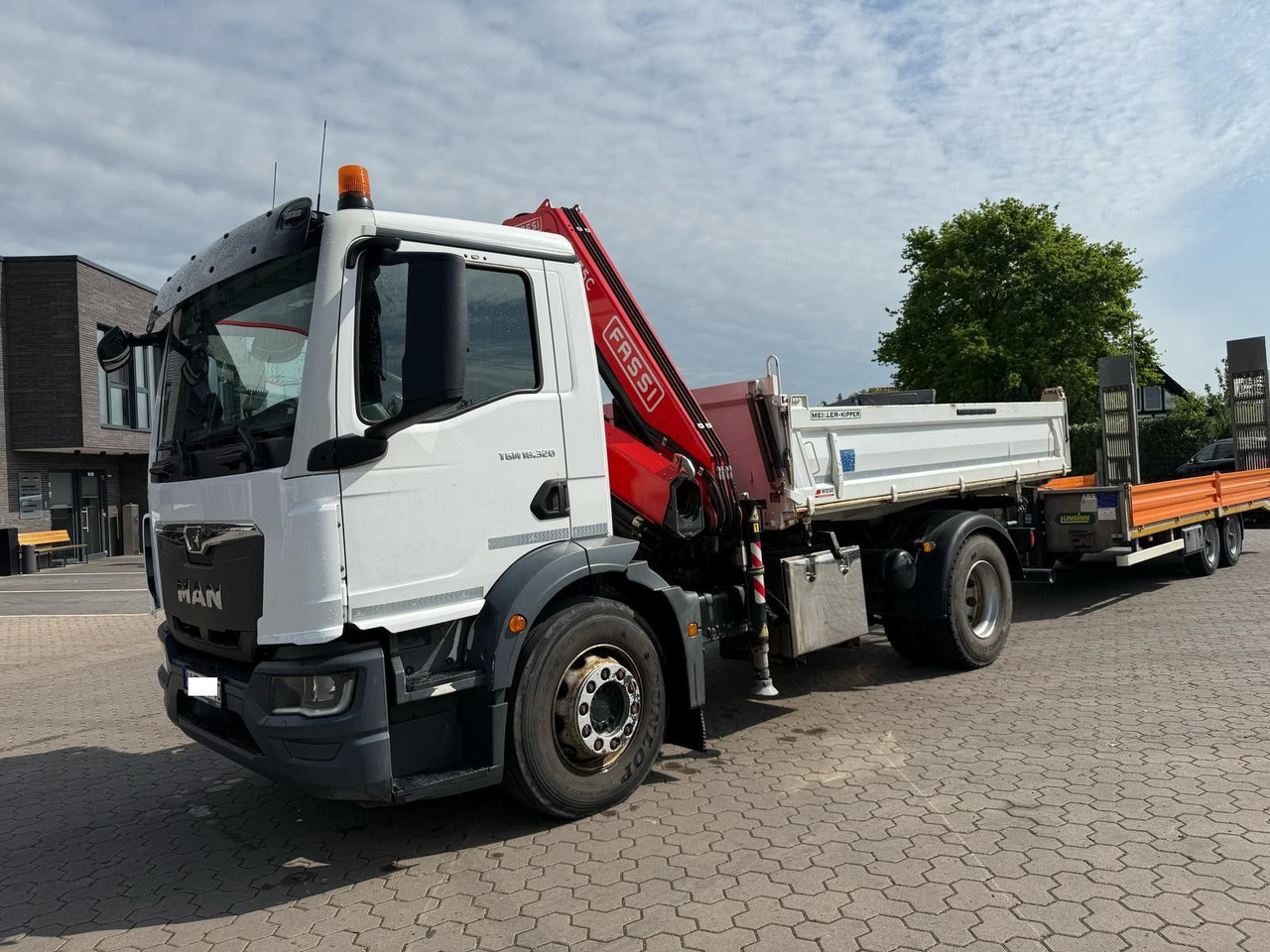 MAN TGM 18.320 4x2 BB mit Kran Fassi F135 Kipper - Φορτηγό ανατρεπόμενο, Φορτηγό με γερανό: φωτογραφία 2 MAN TGM 18.320 4x2 BB mit Kran Fassi F135 Kipper - Φορτηγό ανατρεπόμενο, Φορτηγό με γερανό: φωτογραφία 2