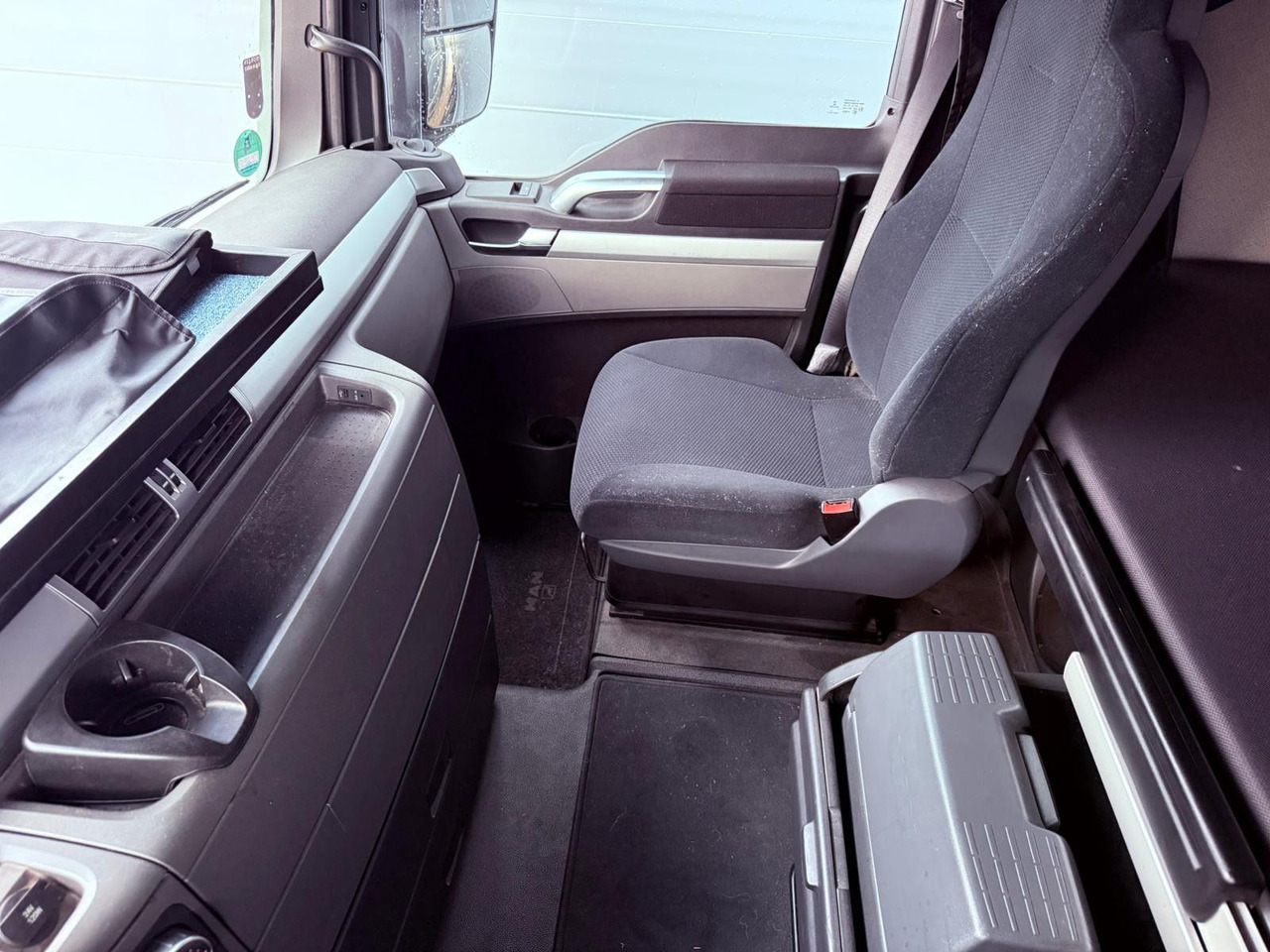 Φορτηγό μουσαμάς MAN TGX 18.440 LL Volumen LKW mit Staplerhalterung MAN TGX 18.440 LL Volumen LKW mit Staplerhalterung: φωτογραφία 8