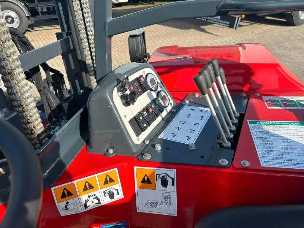Moffett CARGOTEC - Tragkraft 2.500 kg - Πετρελαιοκίνητο περονοφόρο: φωτογραφία 4 Moffett CARGOTEC - Tragkraft 2.500 kg - Πετρελαιοκίνητο περονοφόρο: φωτογραφία 4