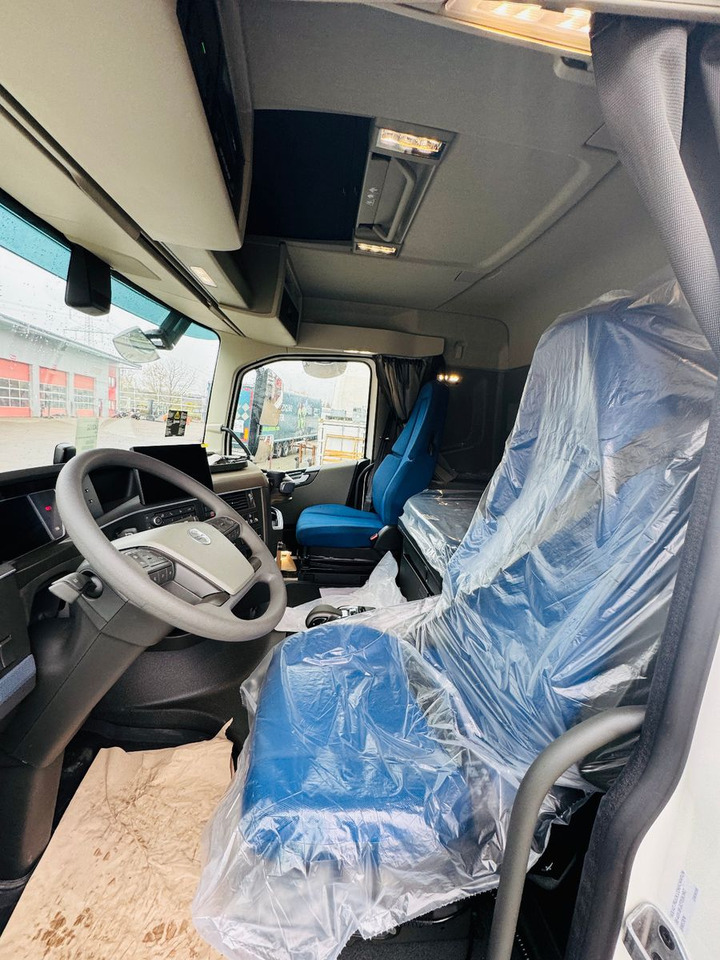 Volvo FH 500 8x4 Kran F710 RA2.27 Jib & Winde Sofort - Φορτηγό, Φορτηγό με γερανό: φωτογραφία 5 Volvo FH 500 8x4 Kran F710 RA2.27 Jib & Winde Sofort - Φορτηγό, Φορτηγό με γερανό: φωτογραφία 5