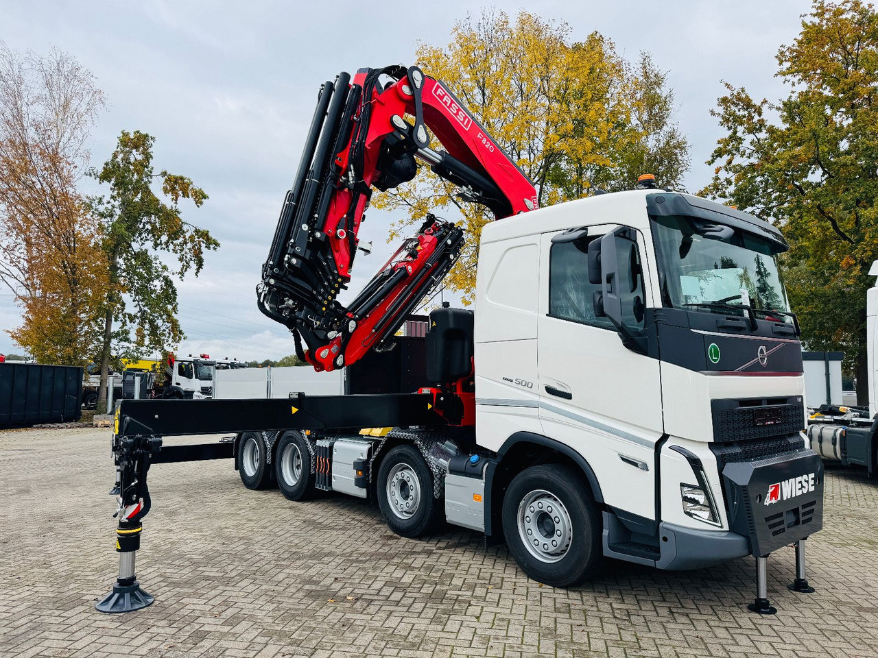 Volvo FH 500 8x4 Kran F820 RA2.27 Jib & Winde Sofort - Τράκτορας: φωτογραφία 1 Volvo FH 500 8x4 Kran F820 RA2.27 Jib & Winde Sofort - Τράκτορας: φωτογραφία 1