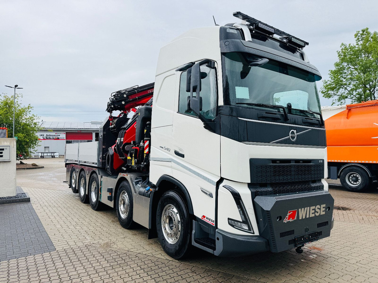 Volvo FH540 10x4 mit F1150 Ladekran, Sattelzugmaschine - Φορτηγό με ανοιχτή καρότσα, Φορτηγό με γερανό: φωτογραφία 5 Volvo FH540 10x4 mit F1150 Ladekran, Sattelzugmaschine - Φορτηγό με ανοιχτή καρότσα, Φορτηγό με γερανό: φωτογραφία 5