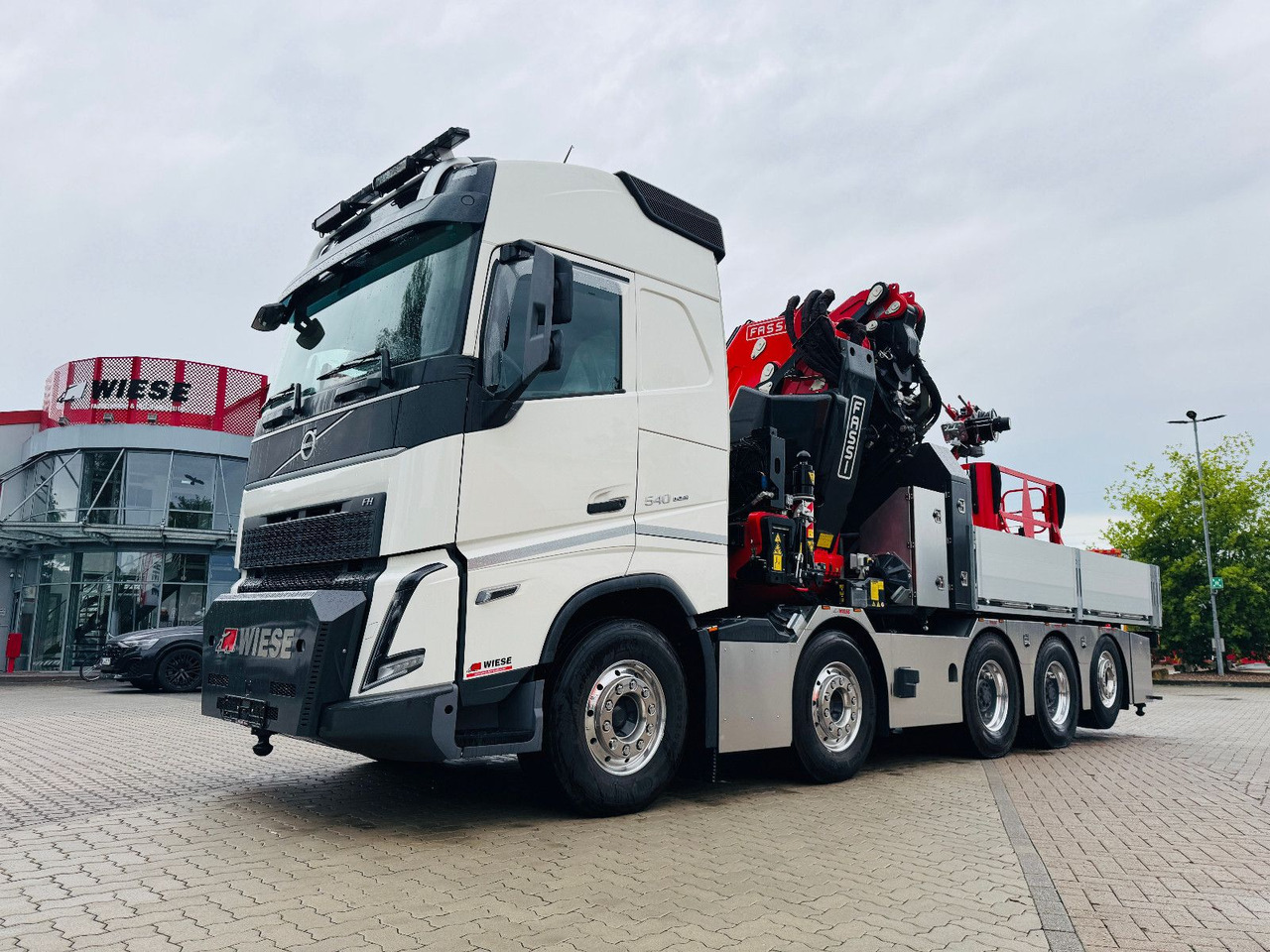 Volvo FH540 10x4 mit F1150 Ladekran, Sattelzugmaschine - Φορτηγό με ανοιχτή καρότσα, Φορτηγό με γερανό: φωτογραφία 1 Volvo FH540 10x4 mit F1150 Ladekran, Sattelzugmaschine - Φορτηγό με ανοιχτή καρότσα, Φορτηγό με γερανό: φωτογραφία 1