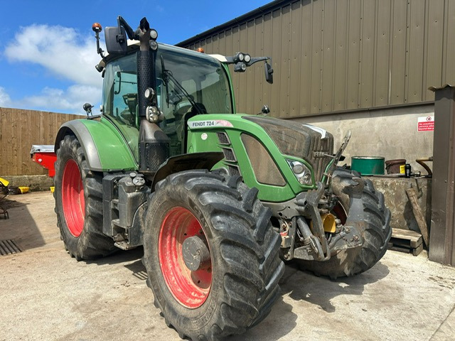 FENDT 724 Plus - Τρακτέρ: φωτογραφία 4 FENDT 724 Plus - Τρακτέρ: φωτογραφία 4