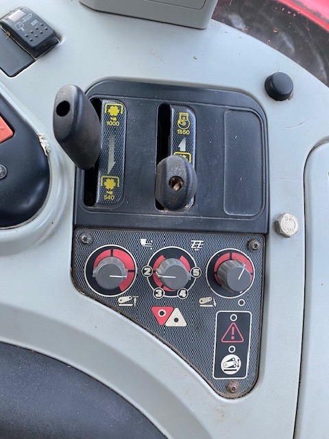 MASSEY FERGUSON 6480 DYNA 6 - Τρακτέρ: φωτογραφία 5 MASSEY FERGUSON 6480 DYNA 6 - Τρακτέρ: φωτογραφία 5