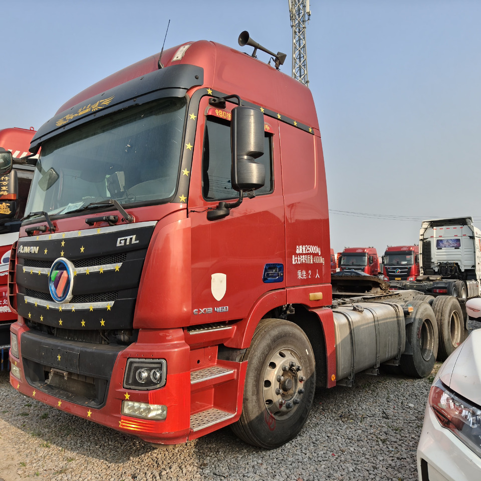 Auman 6x4 - Τράκτορας: φωτογραφία 1 Auman 6x4 - Τράκτορας: φωτογραφία 1