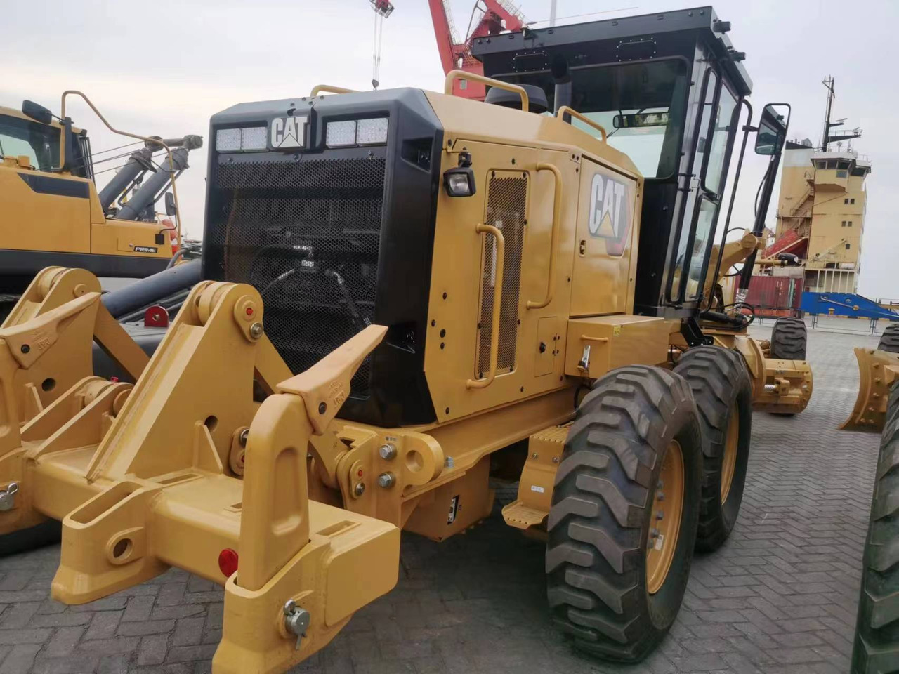CATERPILLAR 140GC - Γκρέιντερ: φωτογραφία 3 CATERPILLAR 140GC - Γκρέιντερ: φωτογραφία 3