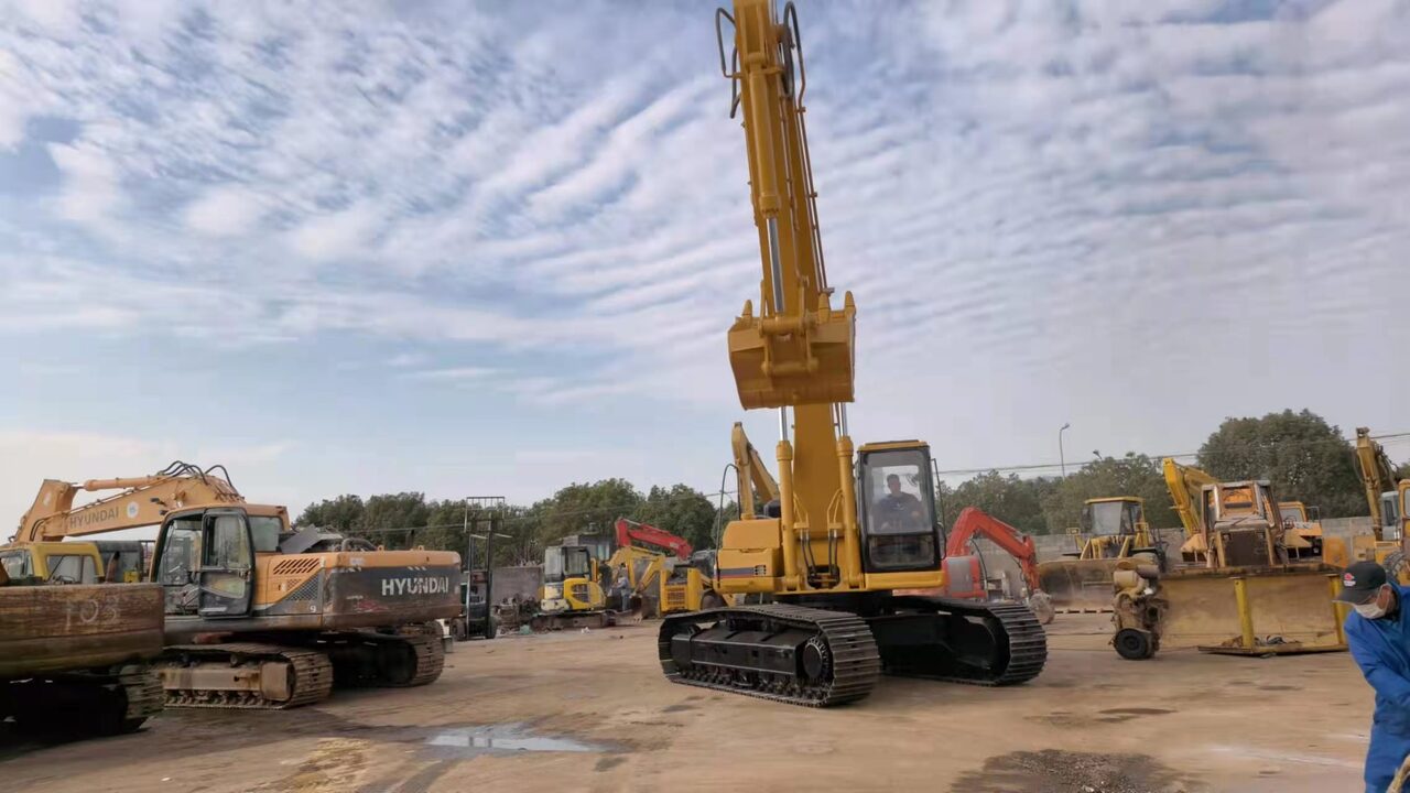 CATERPILLAR 330BL - Ερπυστριοφόρος εκσκαφέας: φωτογραφία 2 CATERPILLAR 330BL - Ερπυστριοφόρος εκσκαφέας: φωτογραφία 2