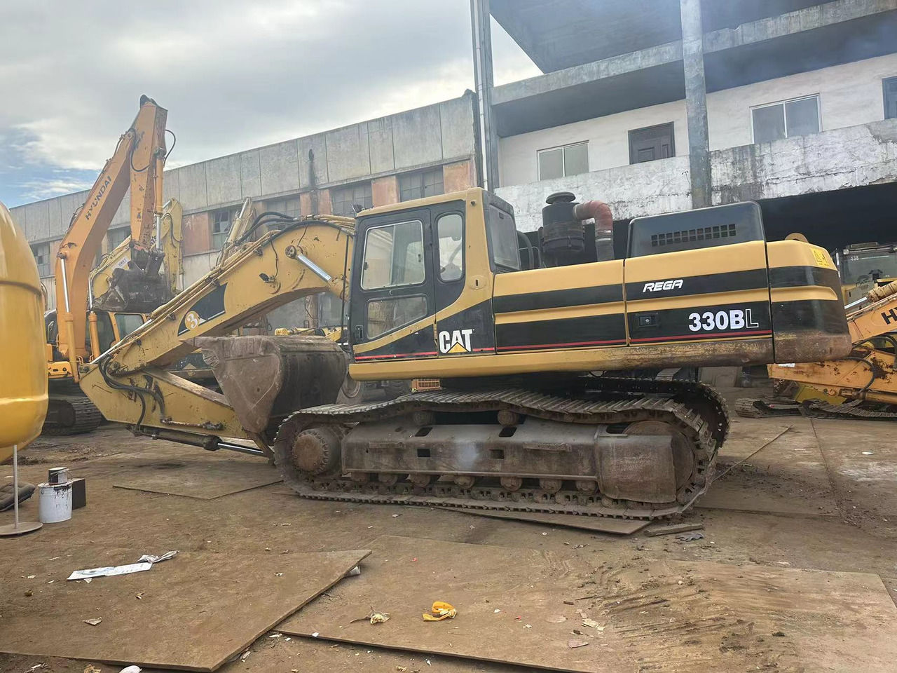 CATERPILLAR 330BL - Ερπυστριοφόρος εκσκαφέας: φωτογραφία 3 CATERPILLAR 330BL - Ερπυστριοφόρος εκσκαφέας: φωτογραφία 3