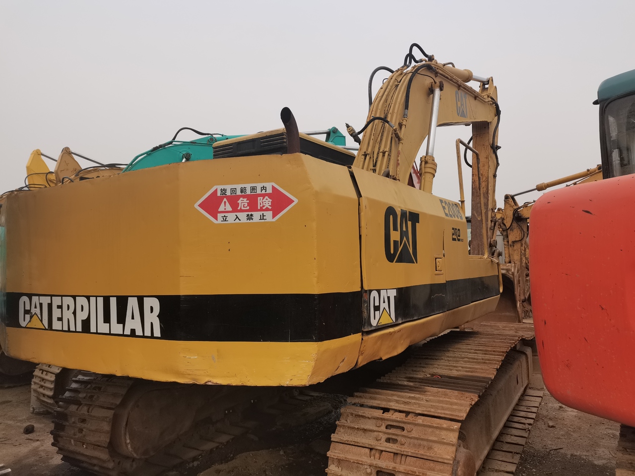 CATERPILLAR CAT-E200 - Ερπυστριοφόρος εκσκαφέας: φωτογραφία 3 CATERPILLAR CAT-E200 - Ερπυστριοφόρος εκσκαφέας: φωτογραφία 3